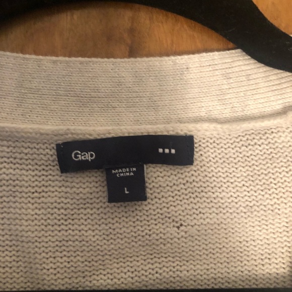 GAP Cardigan - Picture 3 of 4
